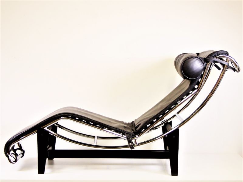 Chaise longue in de stijl van de LC4 van Le Corbusier